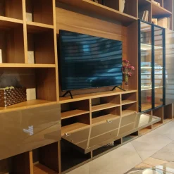 Mobile soggiorno modello Selecta  di Lema scontato -50%