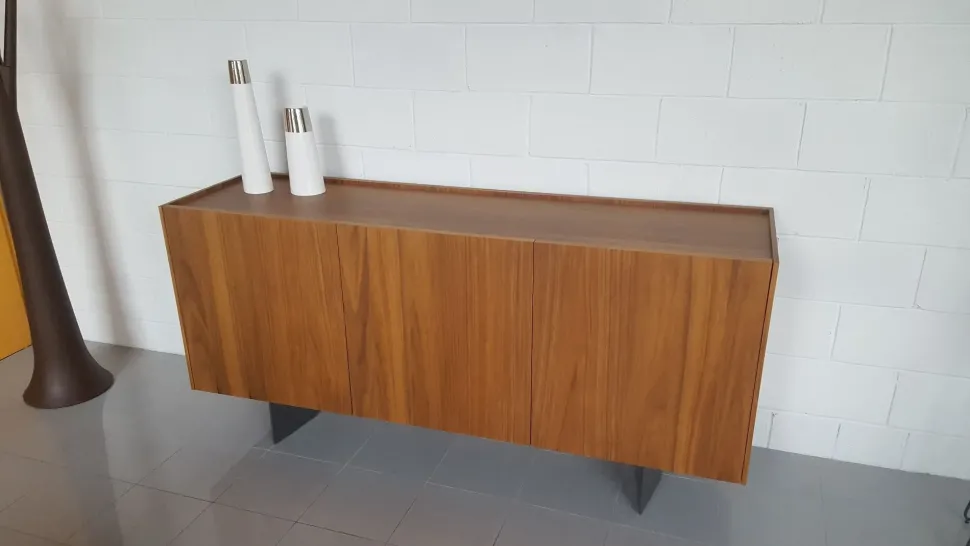 Mobile soggiorno modello Outline 180 di Bonaldo a prezzo scontato