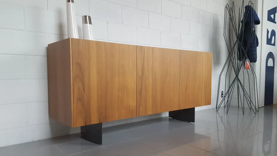 Mobile soggiorno modello Outline 180 di Bonaldo a prezzo scontato