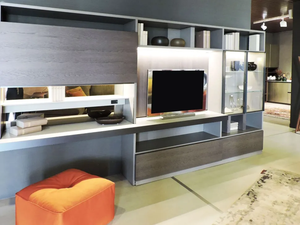 Parete attrezzata 505 di Molteni & c scontata del 40%