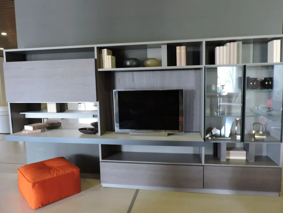 Parete attrezzata 505 di Molteni & c scontata del 40%