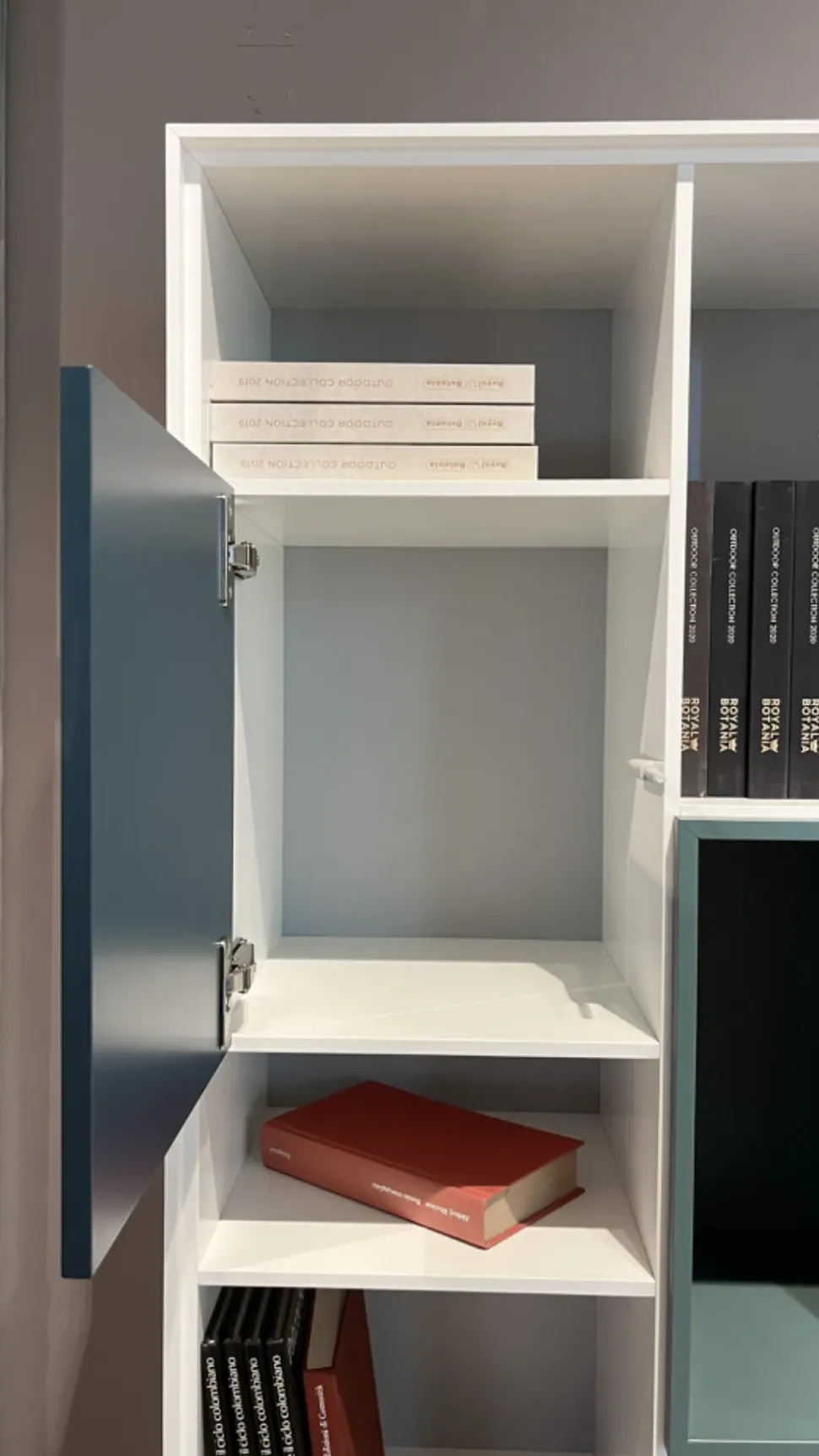 Parete attrezzata Ateneo Capo d'opera in stile moderna a prezzo scontato