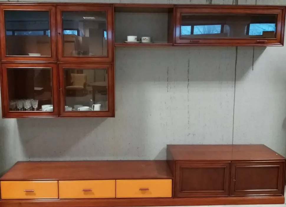 Parete attrezzata Composizione b di Artigianale in OFFERTA OUTLET