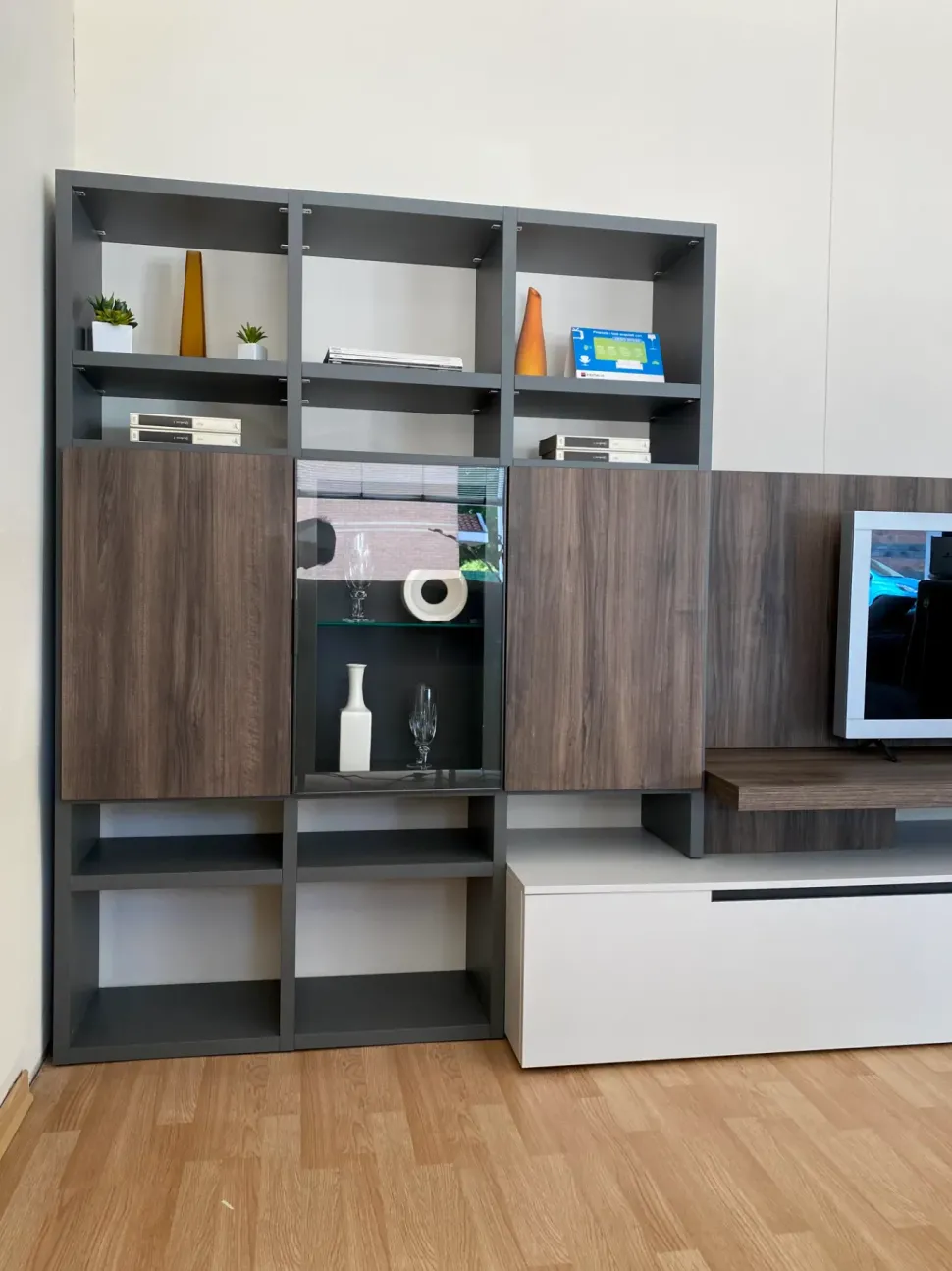 Parete attrezzata Day start di Villanova scontata del 47%