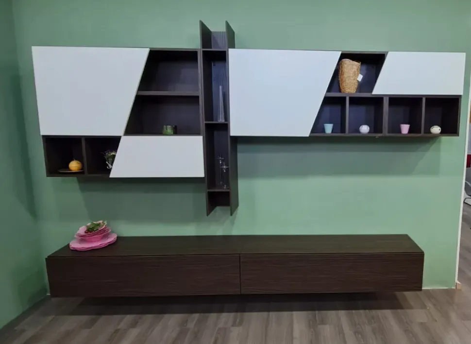 Parete attrezzata Expo di Giessegi scontata del 50%