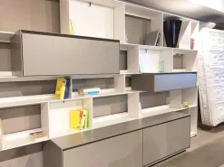 Parete attrezzata Flat c della marca B&b italia con uno sconto esclusivo