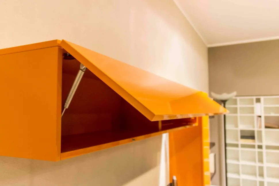 Parete attrezzata in laccato lucido stile design Parete design Dall'agnese