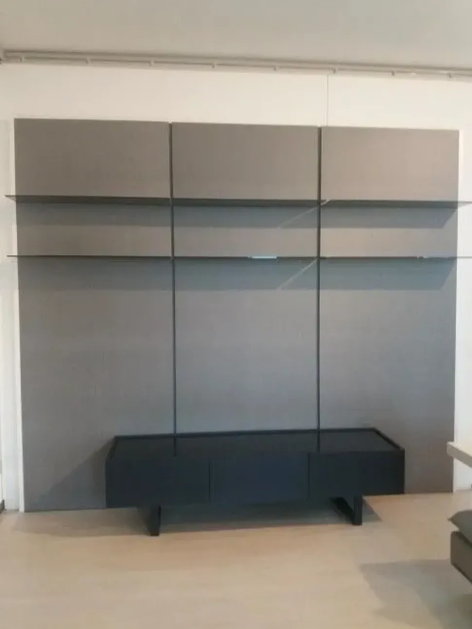 Parete attrezzata in stile moderno Parete boiserie di Artigianale in Offerta Outlet