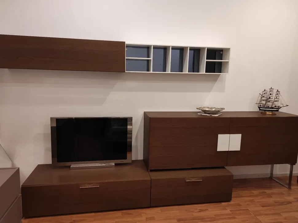 Parete attrezzata in stile moderno All di Md house a prezzo Outlet