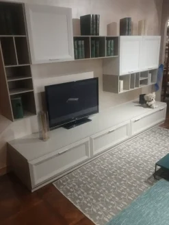 Parete attrezzata modello J 108 di Gierre mobili: contatta il venditore per scoprire il prezzo