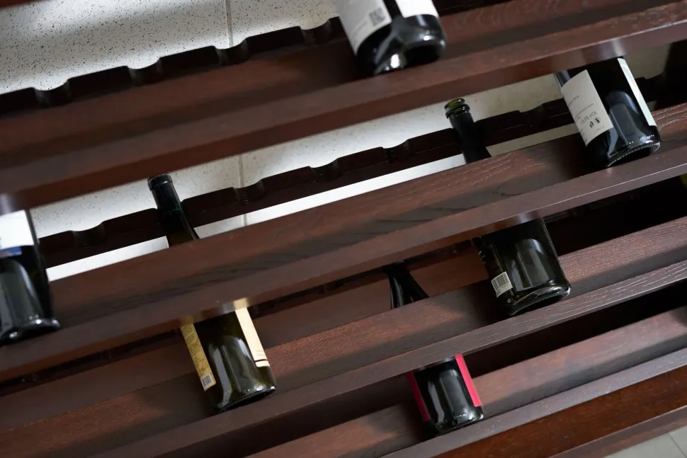 Parete attrezzata Porta bottiglie Artigianale in stile classica a prezzo ribassato