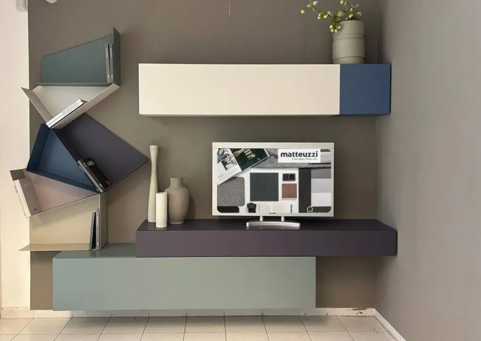 Parete attrezzata Slide e 36e8 di Lago scontata del 30%