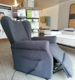 Poltrona Bergerè con movimento relax a marchio Hopplà con uno sconto imperdibile