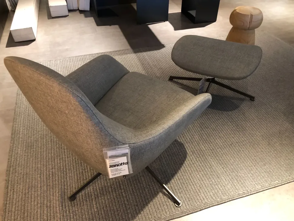 Poltrona con poggiapiedi Kent Zanotta a prezzo scontato