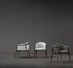 Poltrona con seduta fissa Tekton Flou in Offerta Outlet