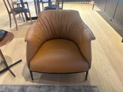 Poltrona con seduta fissa Archibald Poltrona frau in Offerta Outlet  approfittane ora!