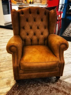 Poltrona in stile classica Poltrona in pelle capitonnè Epòque in Offerta Outlet