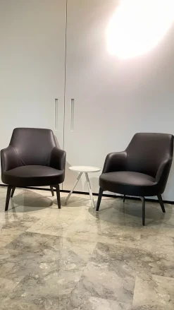 Poltrona in stile design Hera Flexform in Offerta Outlet