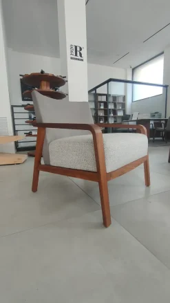 Poltrona in Tessuto Noble' Riva 1920 a prezzo Outlet