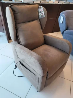 Poltrona Karol 2021 con movimento relax a marchio Vitarelax con uno sconto imperdibile