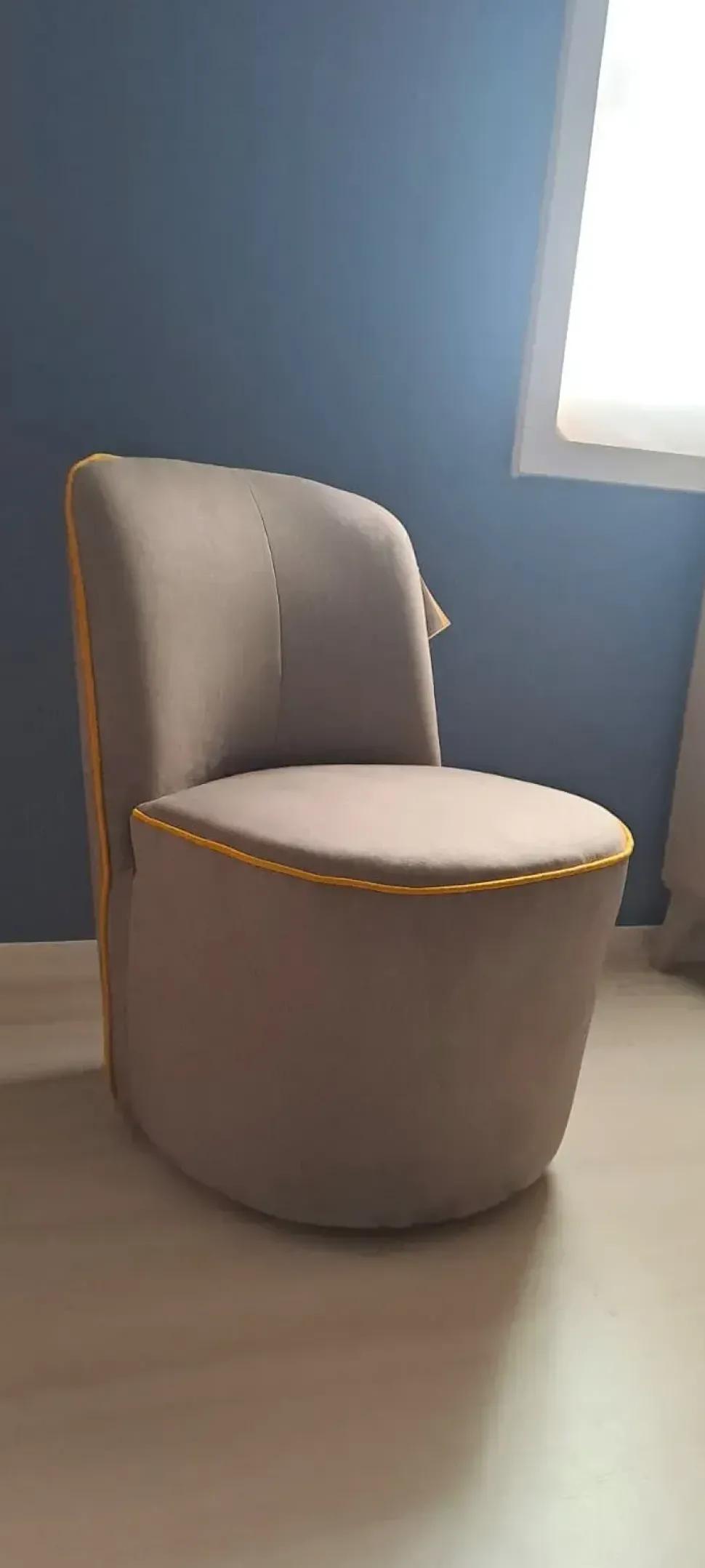 Poltrona Meggy Le comfort in Tessuto SCONTATA