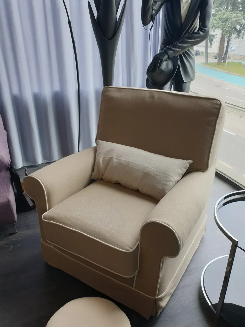 Poltrona modello Camelia Frales salotti con forte sconto