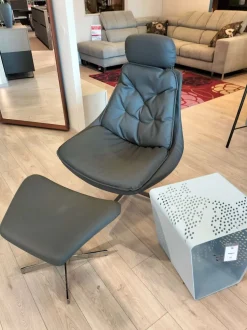 Poltrona modello Daya completa o di pouff e poggiatesta Bontempi ad un prezzo imperdibile