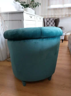 Poltrona modello Sabri capitonnè Art salotti ad un prezzo conveniente