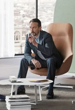 Poltrona modello Truka lounge girevole oscillante Las mobili ad un prezzo conveniente