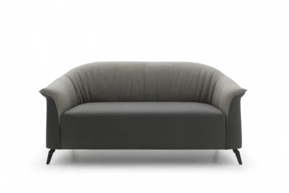 Poltroncina Caroline con seduta fissa, Mottes Selection a prezzi scontati. Perfetta per l'arredamento moderno.