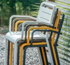 Poltroncina da esterni Urban Emu a prezzo scontato