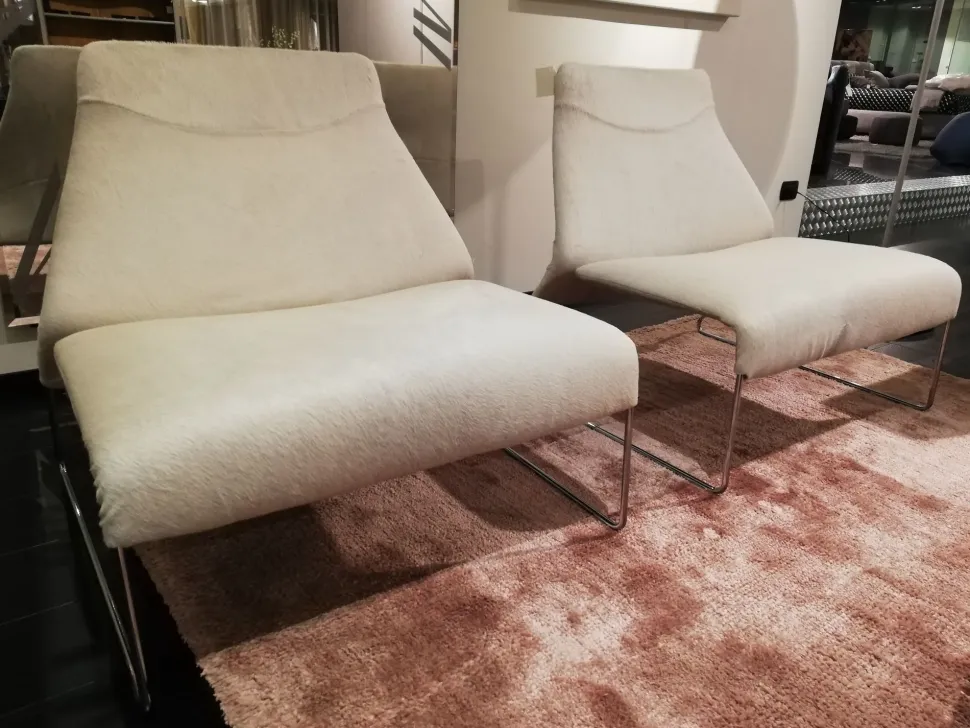 Poltroncina in stile design modello Lazy B&b italia a prezzo ribassato