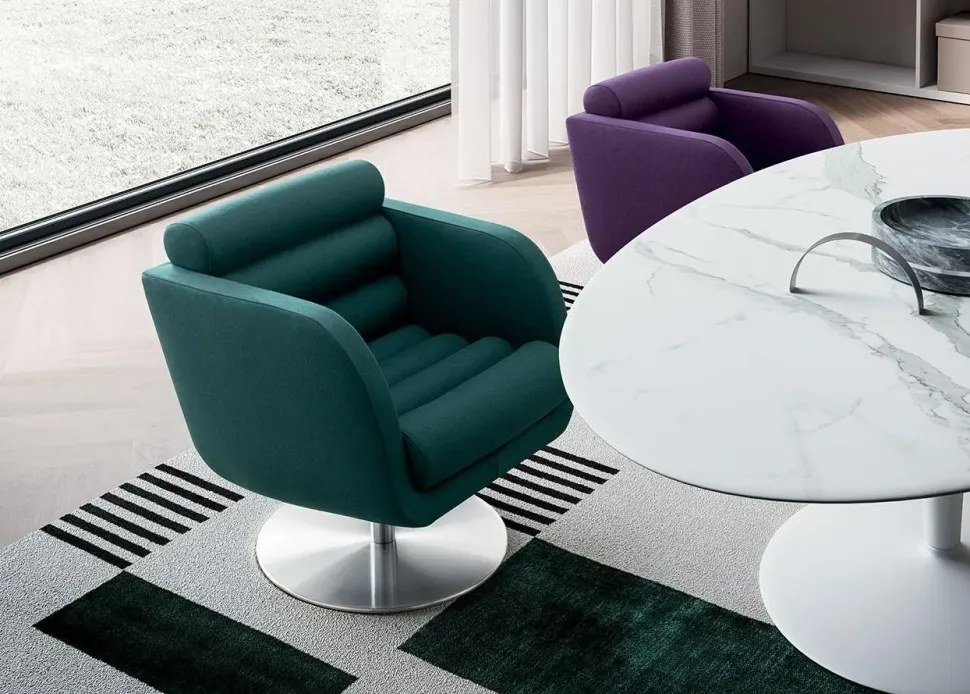 Poltroncina in stile design modello Tubes Felis a prezzo ribassato