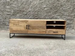 Porta tv di Outlet etnico modello Mobil portatv factory ferro e legno a PREZZI OUTLET