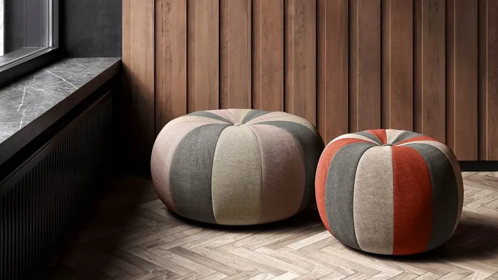 Pouf in tessuto Bound a marchio Doimo salotti a prezzo ribassato