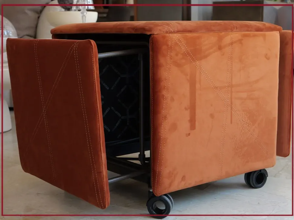 Pouf in tessuto Cubix a marchio Ozzio a prezzo ribassato