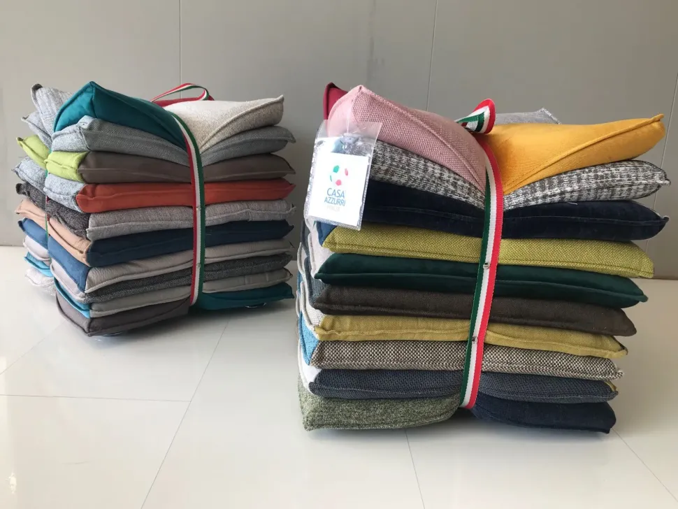 Pouf modello U' strozz design Calia a PREZZI OUTLET