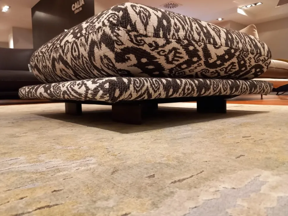 Pouf senza letto Modello pralin Calia a prezzi convenienti