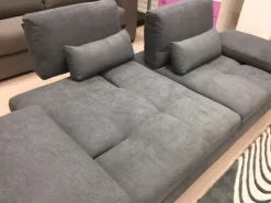 Scopri il Divano Serena Nicoletti Home in Offerta Outlet! Un'occasione imperdibile per arredare con stile!