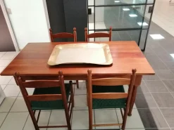 Scopri il Tavolo Riva 1920 con 4 sedie, prezzo OUTLET -55%!