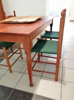 Scopri il Tavolo Riva 1920 con 4 sedie, prezzo OUTLET -55%!