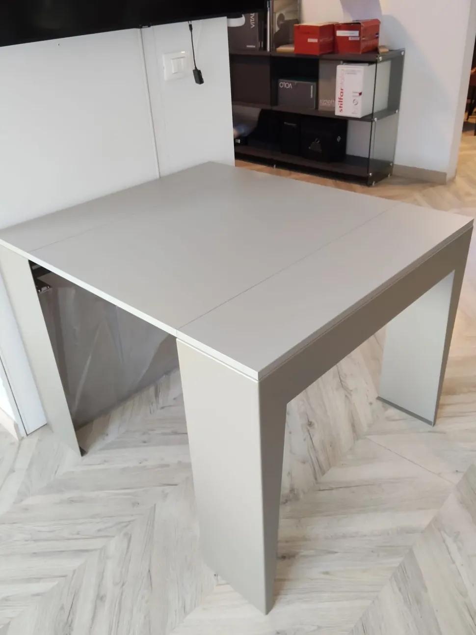 Scopri la consolle Marvel Pezzani a prezzi outlet