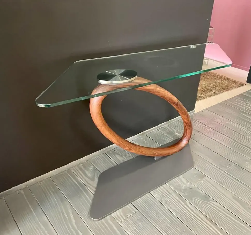 Scopri la consolle Tour Cattelan italia a prezzi outlet