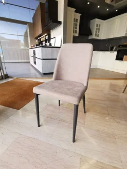 Scopri la sedia poltroncina Margie di Friulsedie a prezzo scontato!