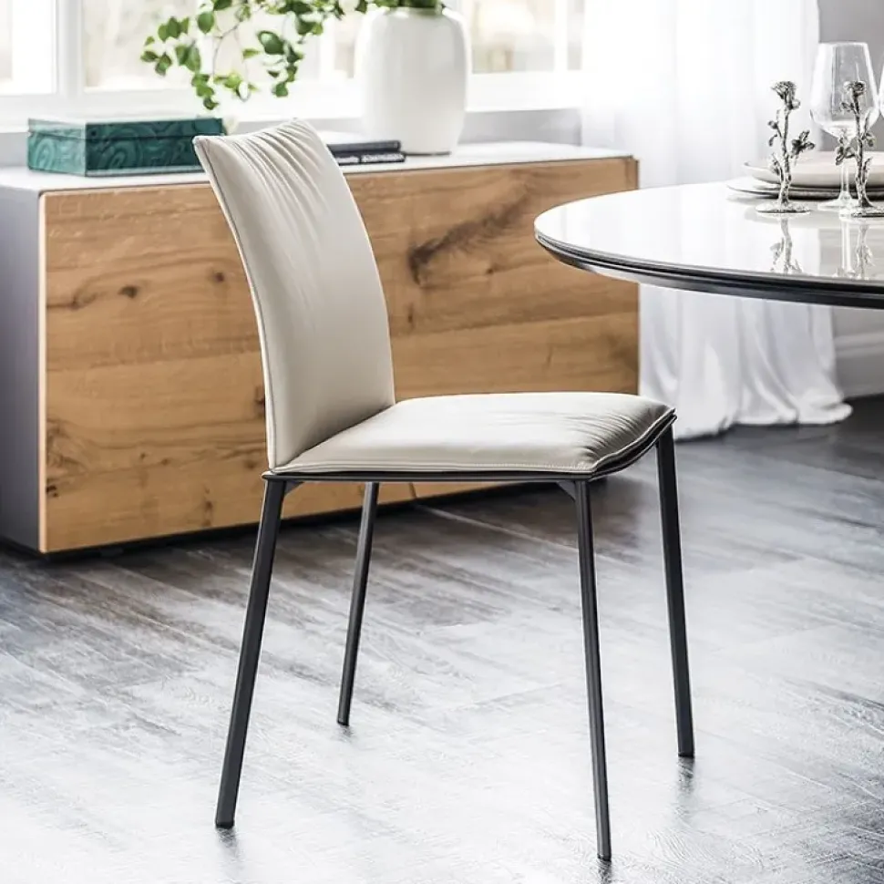 Scopri la sedia Rita di Cattelan Italia a prezzo scontato!