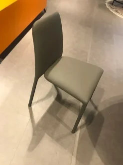 Scopri la Sedia Time Novamobili a prezzi scontati! Outlet online.