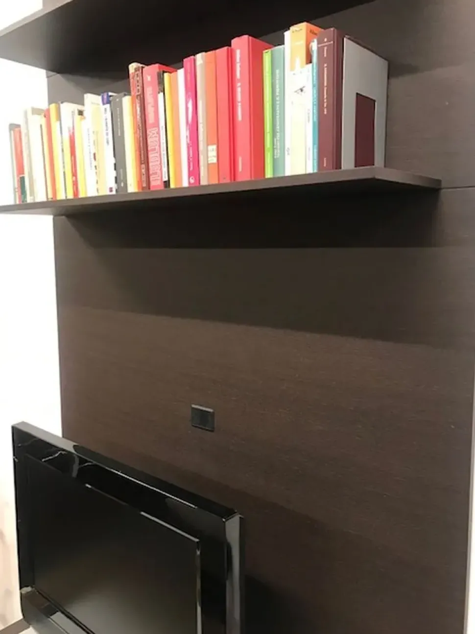 Scopri Thesis di Tisettanta: Mobile porta tv a prezzi vantaggiosi!