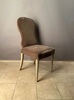 Sedia da soggiorno D107 con velluto di Marchetti SCONTATA 60%