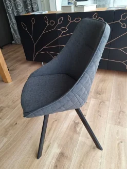 Sedia da soggiorno realizzata in ecopelle Bilbao di Target point