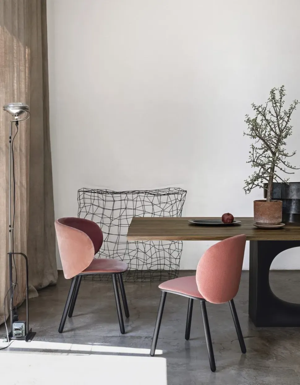 Sedia Dua * da soggiorno realizzata in tessuto scontata del 30%